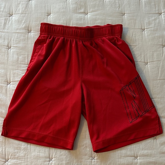 💕2 for $15 - Boy’s Nike Dri-FIT Red Shorts - Picture 1 of 6